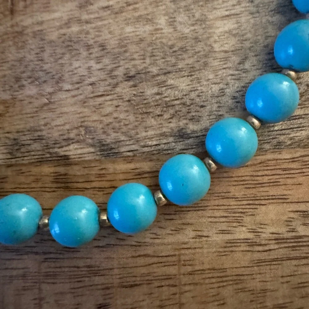 Joan Rivers Elegant Turquoise Beaded Necklace 15 inch drop